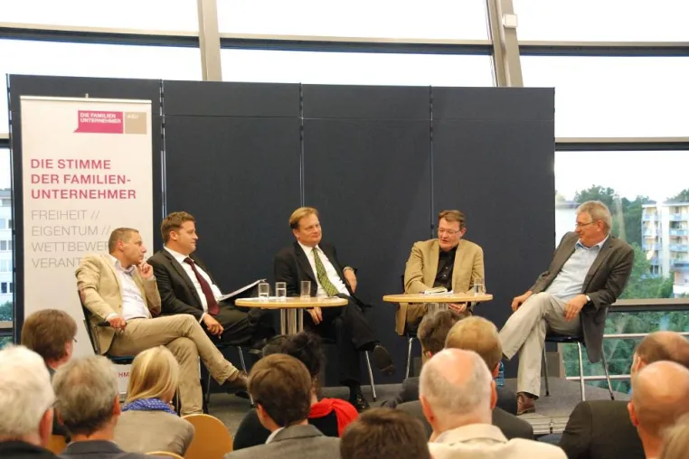 Bild: Podiumsdiskussion: Vermögensteuer – es trifft ja nur „die anderen“?