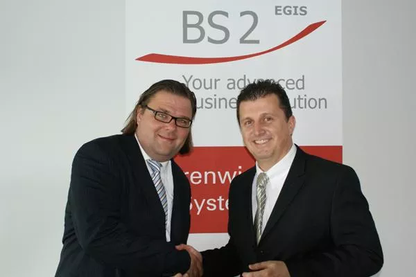 Bild: SYNAXON und MKS geben Zusammenarbeit - Europas größte IT-Verbundsgruppe kooperiert mit ERP-Hersteller
