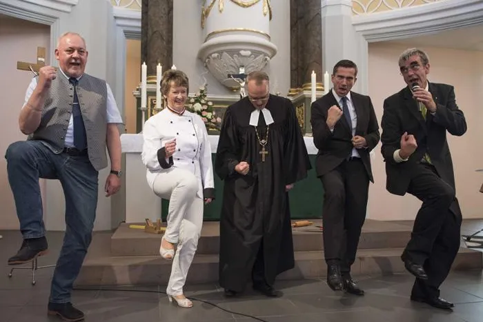 Große deutschlandweite Spendenaktion startet in die heiße Phase - Gottesdienst feiert die Aktion „5.000 Brote“ Bild: Große deutschlandweite Spendenaktion startet in die heiße Phase - Gottesdienst feiert die Aktion „5.000 Brote“