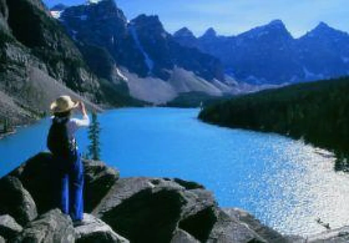Moraine Lake, Banff National Park © Travel Alberta
