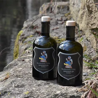 Bild: Spritziger Genuss: Der alwa mettermalt® Gin mit reinem Wasser aus der alwa-Quelle