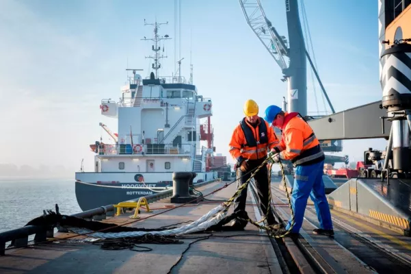 Bild: Starker Hafen Brake durch verlässliche Zusammenarbeit