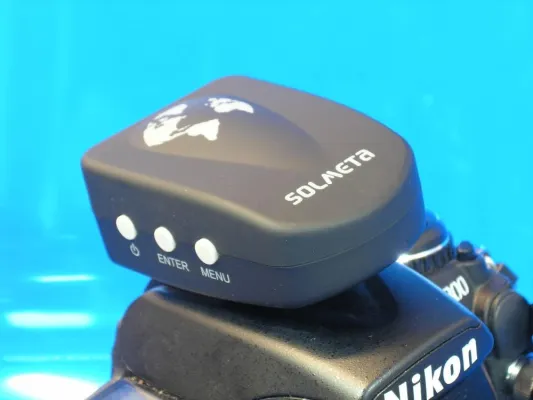 Foto-GPS mit Kompass und elektronischer Wasserwaage Bild: Foto-GPS mit Kompass und elektronischer Wasserwaage