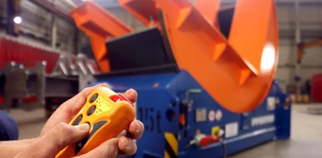 Der PFEIFER-Wendetisch INVERTO überzeugt mit neuen Funktionen Bild: Der PFEIFER-Wendetisch INVERTO überzeugt mit neuen Funktionen