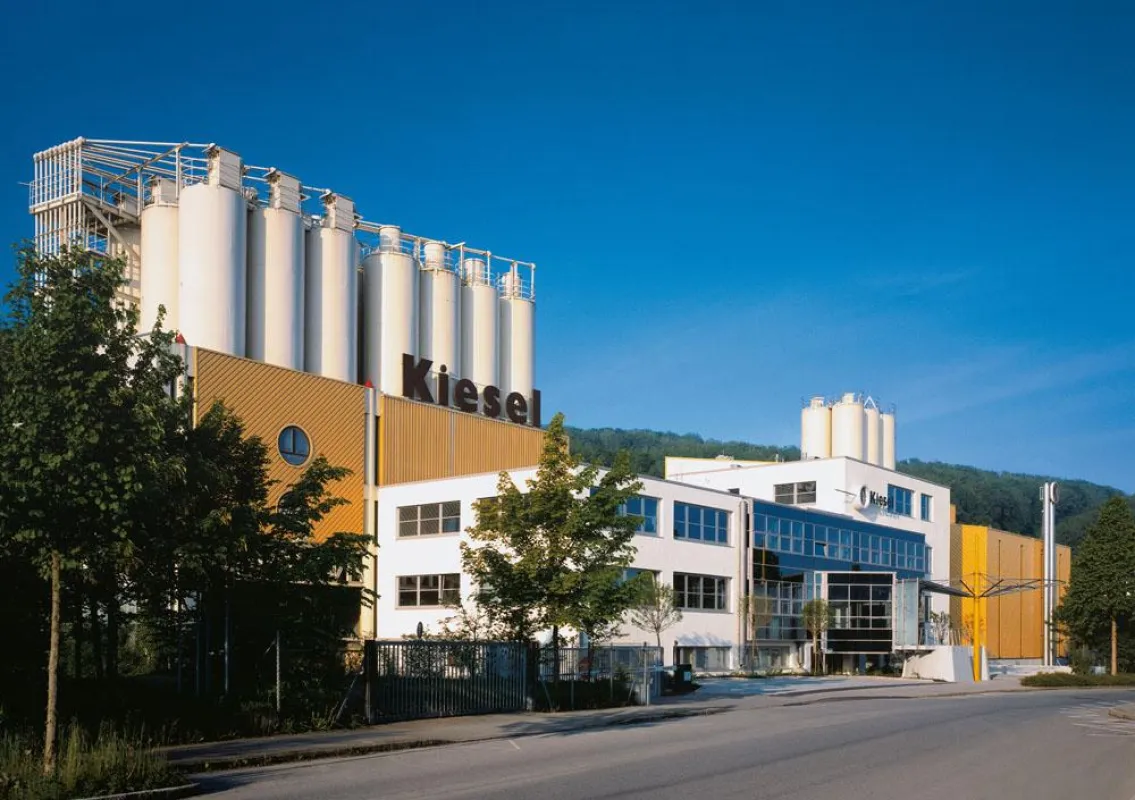 Traditionsunternehmen mit Standorttreue: Kiesel investiert in neue Produktionsanlage