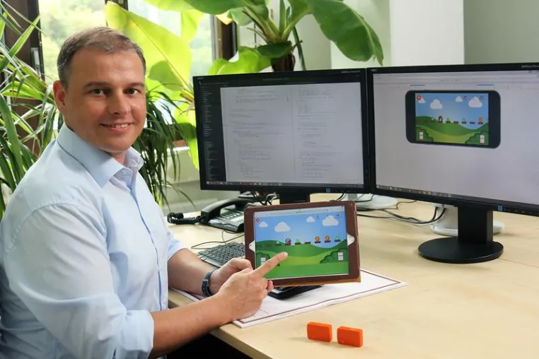 Bild: Mit den Füßen steuern: Neues Computerspiel für die Thrombose-Vorsorge