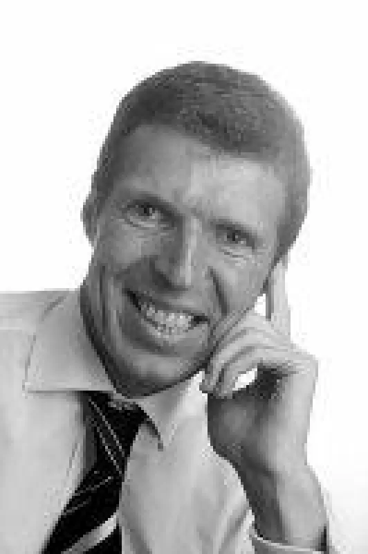 Dr. Robert Scholderer