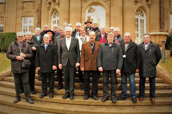 Bild: Senior-Stuckateur-Meisterkreis zu Besuch beim Ministerpräsidenten