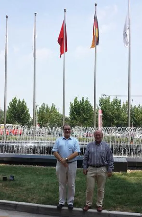 Georg Senftl und Markus Schultz, Geschäftsführer ViscoTec China