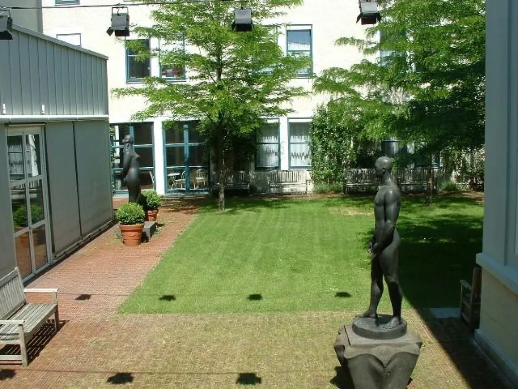 Der idyllische Innenhof der Museen am Neu-Ulmer Petrusplatz, open air-Spielstääte für \