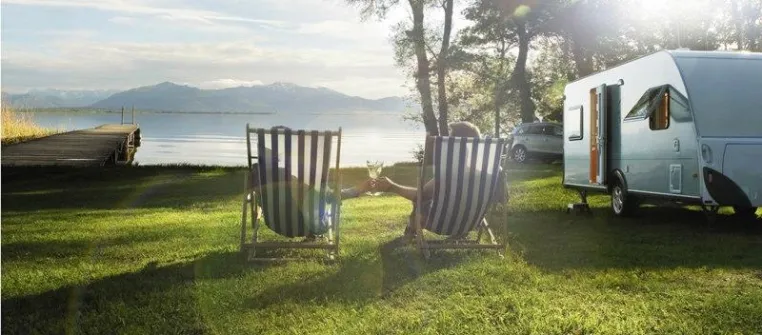 Bild: Camping am Chiemsee - Naturnaher Urlaub zwischen Bergen und Meer