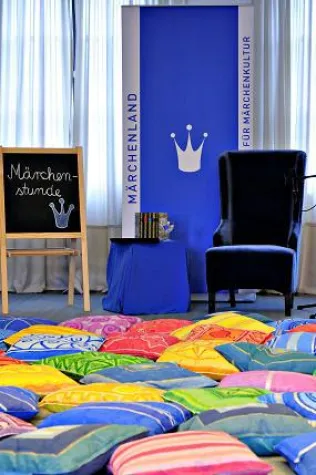 Bild: "Politiker erzählen Märchen" mit BM Daniel Bahr am 4.12.2012