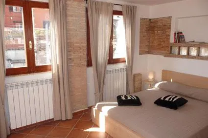 Bild: La Vita Romana - Agentur für Ferienwohnungen in Rom mit neuen Appartements in Trastevere