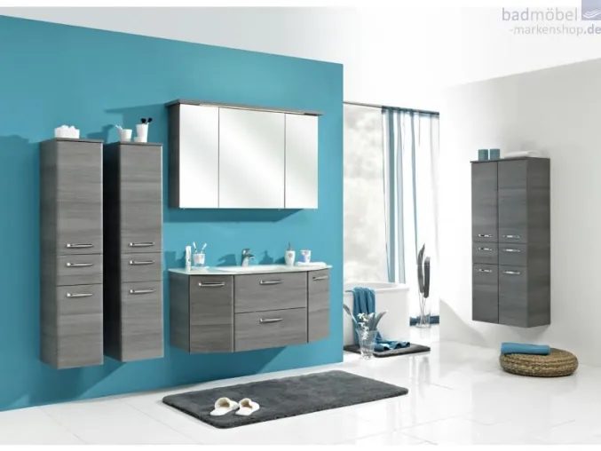Tapeten im Badezimmer? - Macht das Sinn? Und welche Badmöbel passen dazu? Bild: Tapeten im Badezimmer? - Macht das Sinn? Und welche Badmöbel passen dazu?