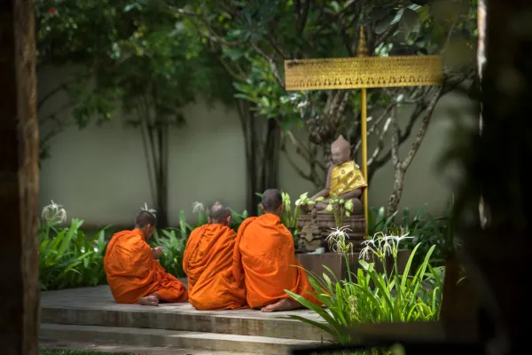 Ein parfümiertes Bad für Buddha: Khmer-Neujahr im Amansara, Kambodscha Bild: Ein parfümiertes Bad für Buddha: Khmer-Neujahr im Amansara, Kambodscha