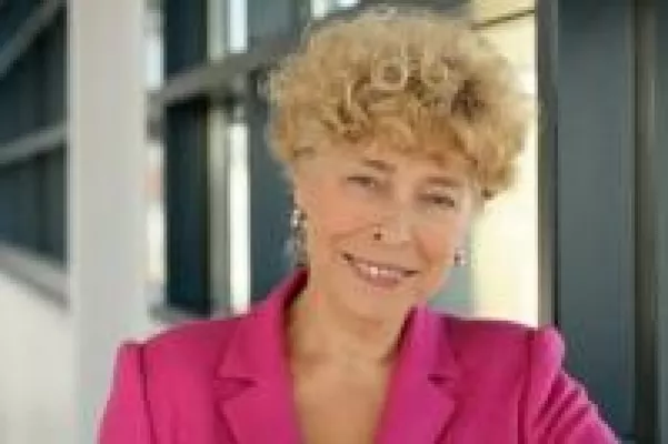 Bild: Prof. Dr. Dr. h.c. Gesine Schwan zur Präsidentin der HUMBOLDT-VIADRINA School of Governance gewählt