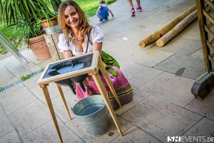 Holen Sie sich das Wiesn Feeling in Ihre Firma! Bild: Holen Sie sich das Wiesn Feeling in Ihre Firma!