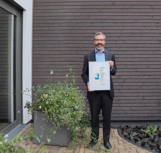 Bild: Hanse Haus erhält zum vierten Mal in Folge das Bonitätszertifikat „CrefoZert“ der Creditreform
