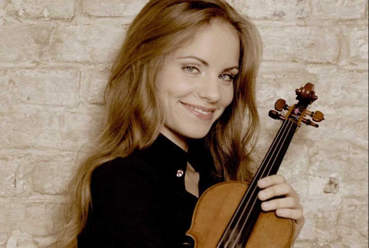 Julia Fischer (C) Kasskara