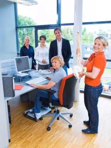 Studie zeigt: betriebliche Gesundheitsförderung macht Arbeitgeber attraktiv Bild: Studie zeigt: betriebliche Gesundheitsförderung macht Arbeitgeber attraktiv