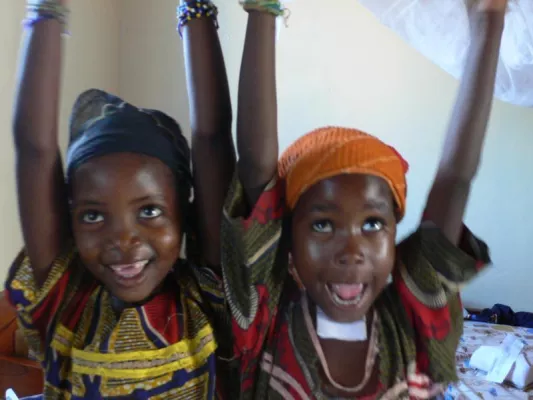 Bild: Aus München in den Niger - 5500 Euro sichern nigrischen Kindern bessere Zukunft