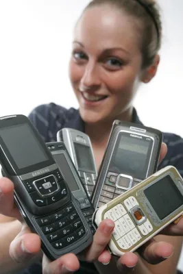 Bild: Durchblick im Dschungel der Mobilfunk-Tarife - Handy-Tarifrechner macht die Auswahl leicht