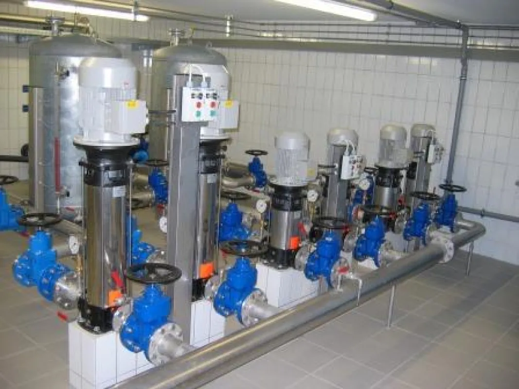 Reinwasserpumpwerk im Rohrkeller einer Trinkwasseraufbereitung:Bildquelle: CDM Smith