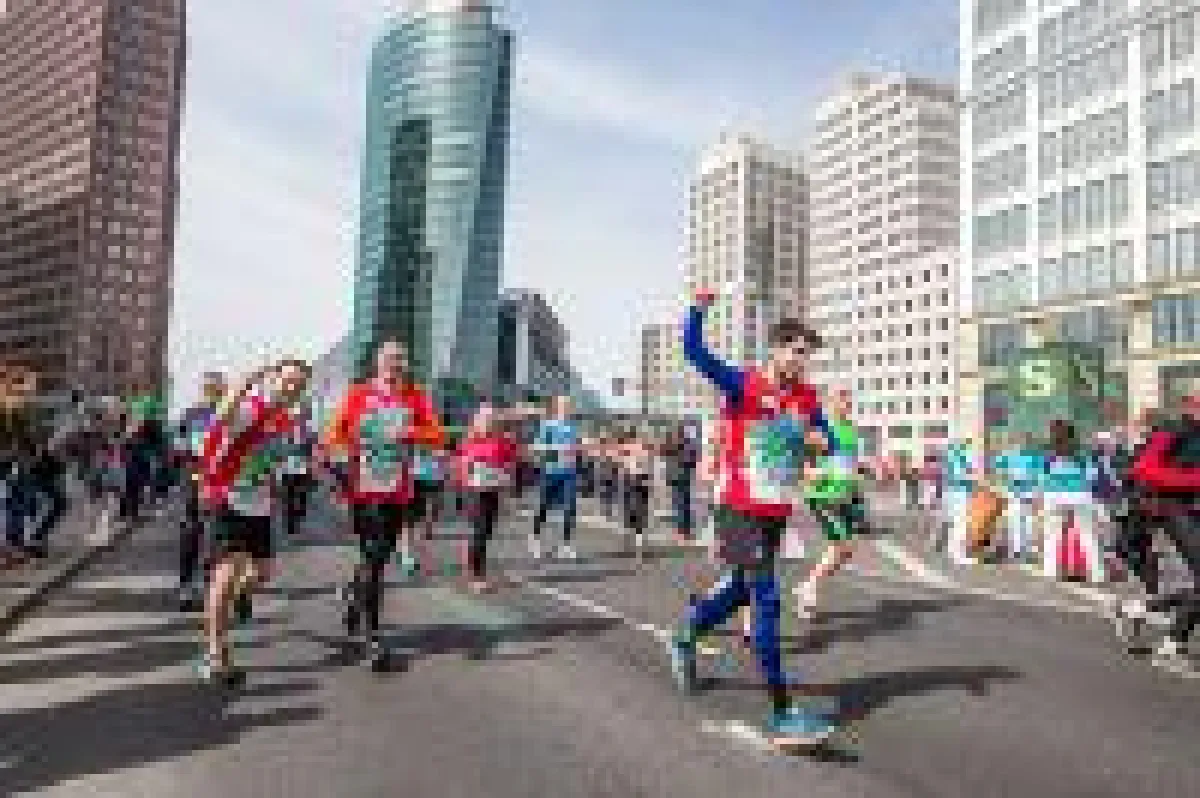Ausschnitt vom 36' Berliner Halbmarathon mit Teilnehmern der Incentive-Reise