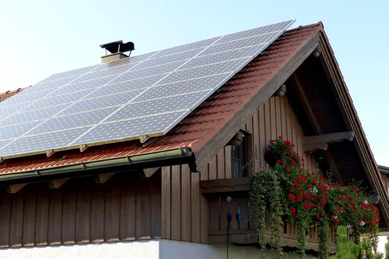 Energieautark mit Sonnenstrom? Bild: Energieautark mit Sonnenstrom?
