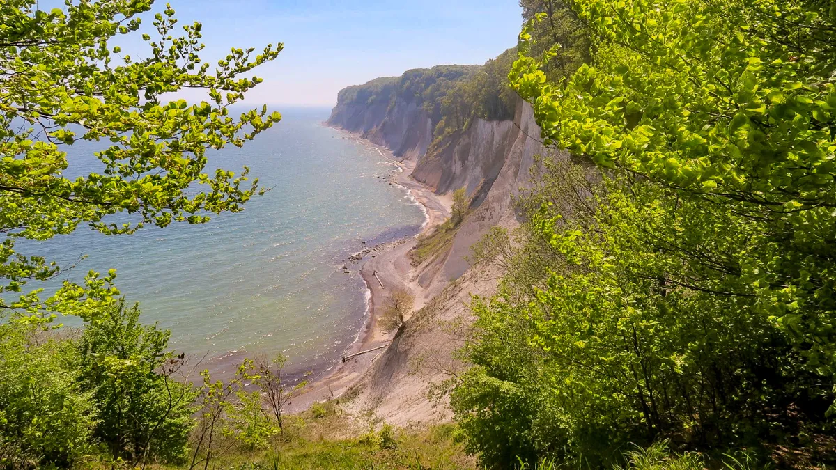 Erhabene Schönheit: Die Kreideküste im Nationalpark Jasmund (© Ostseeappartements Rügen)