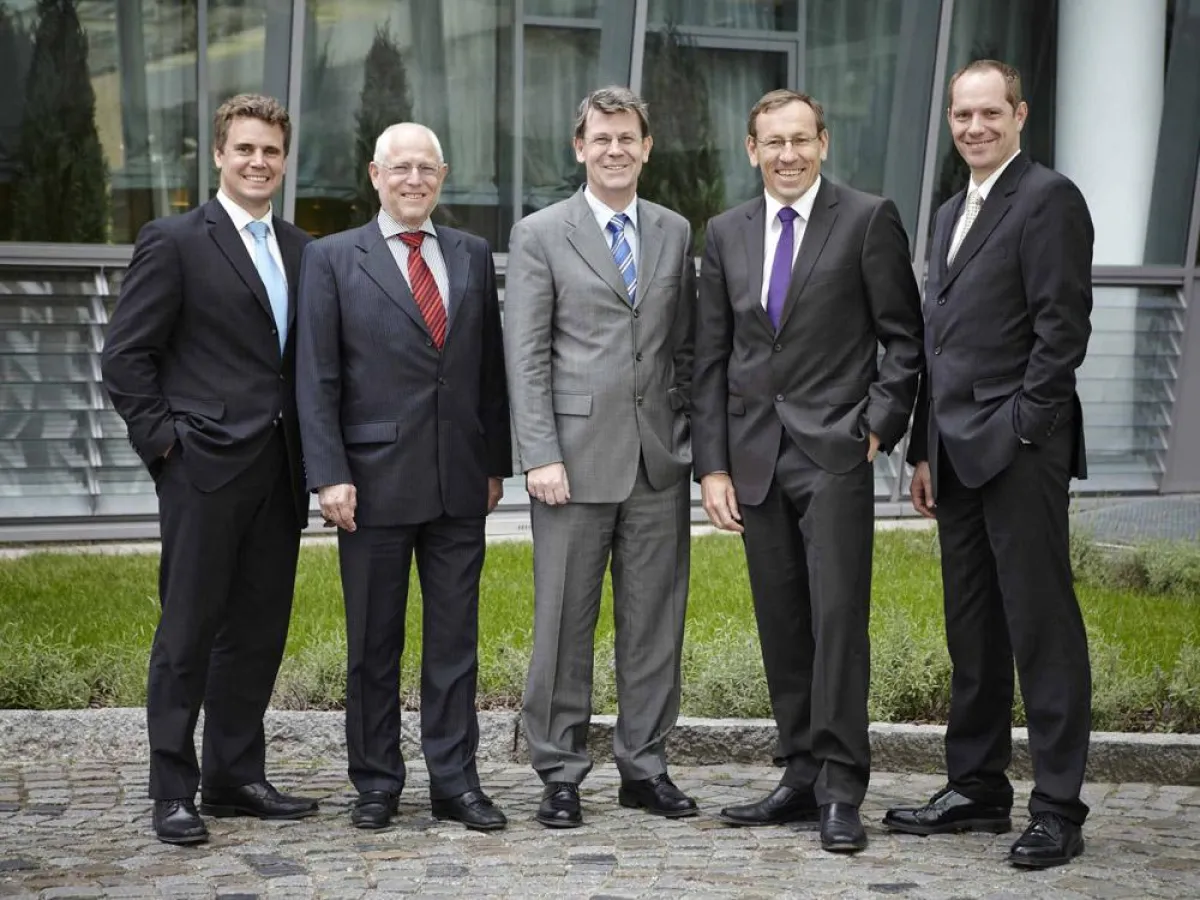 O. Bange, DKV Vertrieb, U. Günther, Leiter E/T BwFuhrparkService, A. Trautmann, DKV GF, R. Lübke, GF Bw, V. Link, DKV VL Nord (vl)