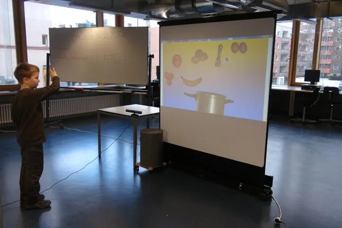 Bild: Autistischen Kindern den Spracherwerb erleichtern: Computergestütztes Studierenden-Projekt der FH FFM
