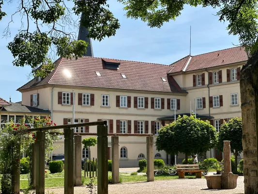 Bild: Idyllisches Ausflugsziel im Kraichgau wieder mit Restaurant