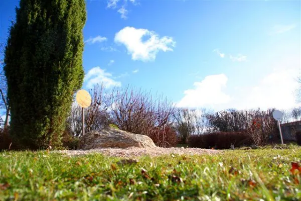 Die Weisheit der Erde - Naturkraftgarten in der Wutzschleife Bild: Die Weisheit der Erde - Naturkraftgarten in der Wutzschleife
