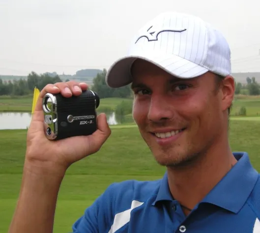 Bild: dublisGolf Presseinfo 09/10: Sebastian Buhl Sieger der German PGA Championship 2010 mit Leupold GX® Golf Laser