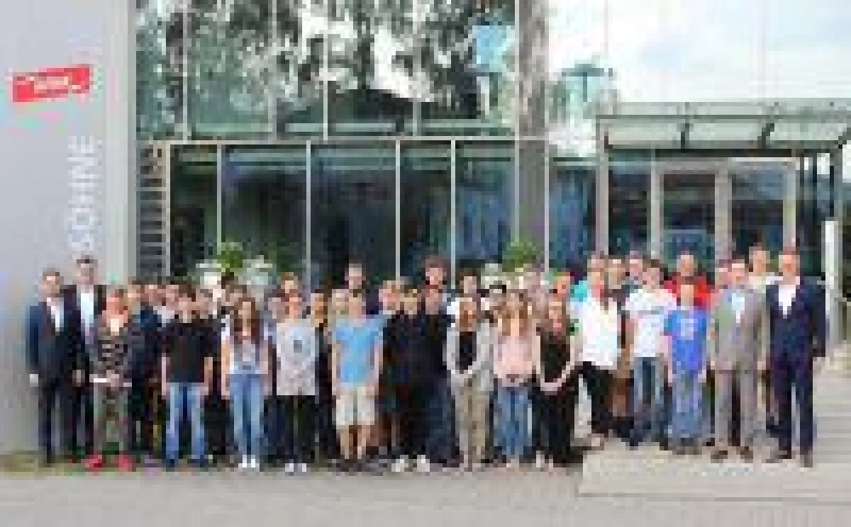 1.September 2016 - 39 neue Azubis starten in ihre berufliche Zukunft bei DEHN