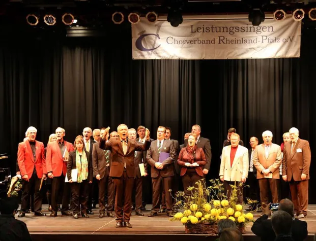 Mit fester Stimme zum Erfolg Bild: Mit fester Stimme zum Erfolg