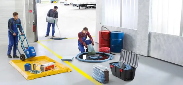 Bild: Bindemittel und Leckage-Notfallprodukte von gaerner für den richtigen Umgang mit Gefahrstoffen