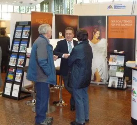 Bild: Besucheransturm beim Thema „Schimmelbildung“