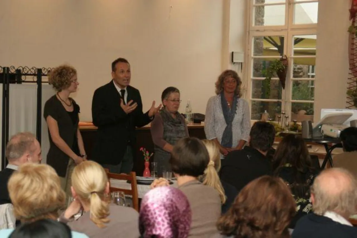Christina Bachmeier, Ergotherapeutin im Krankenhaus Maria Hilf, Dr. Heinz L. Unger, Chefarzt des Geriatrischen Zentrum im Marienhaus Klinikum im Kreis Ahrweiler, Susanne Weiß, Stationsleiterin der Aku