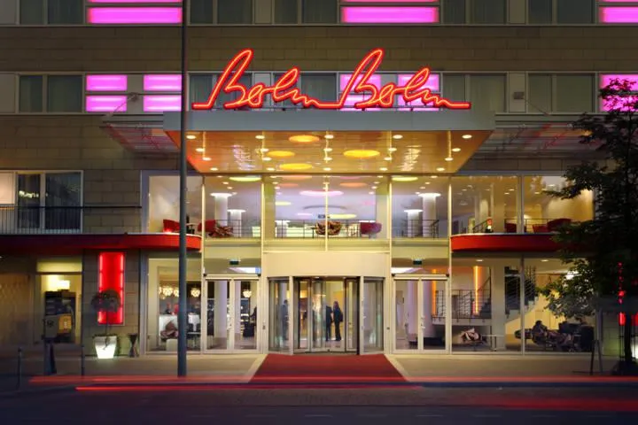 Bild: Frisch, frech und offen: Das Hotel Berlin, Berlin publiziert zum Thema Ausbildung innovativen Imagefilm