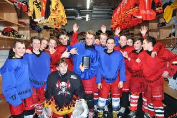 Der Sound von RIVA bringt coole Stimmung zum ESV Kaufbeuren Bild: Der Sound von RIVA bringt coole Stimmung zum ESV Kaufbeuren