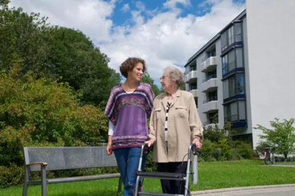 Elternunterhalt - wenn Kinder für die Eltern zahlen Bild: Elternunterhalt - wenn Kinder für die Eltern zahlen