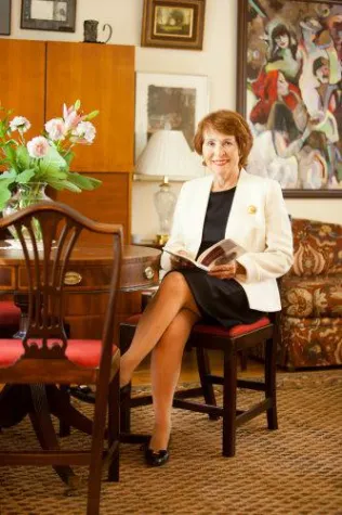 Bild: Autorin der Frankfurter Verlagsgruppe AG liest beim PEN Jubiläum