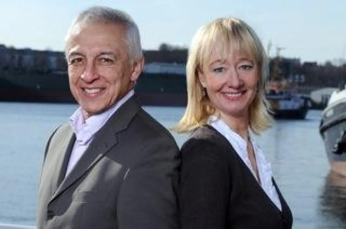 Die Inhaber des Kieler Sprachcenters Armando Lizarzaburu und Anja Worm