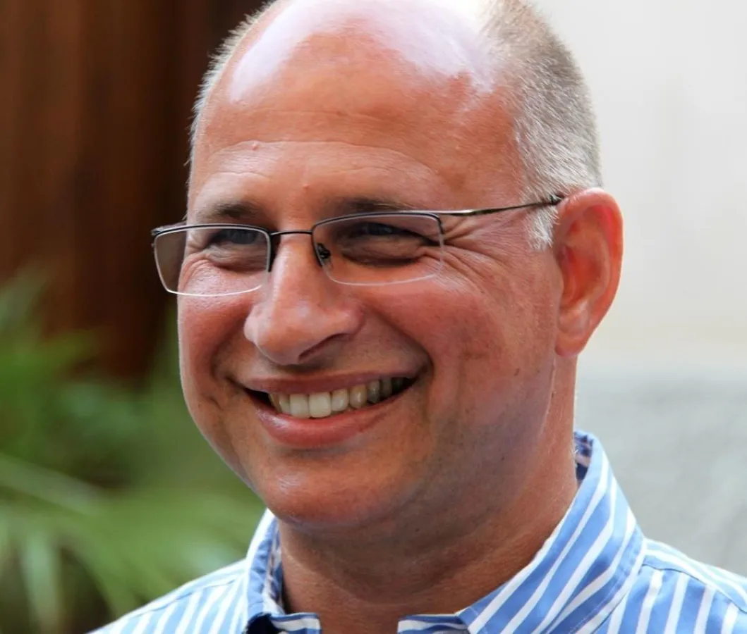 N-FINANCE  Olaf Neuhaus / Finanzfachwirt (FH)