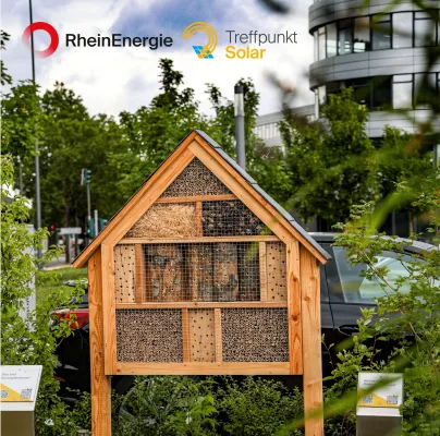 Bild: Rheinenergie AG setzt ein Zeichen für Nachhaltigkeit und Naturschutz mit dem Wildbienenhotel von gartenetage