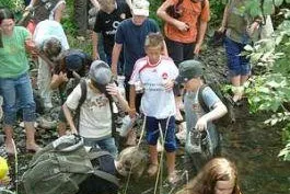 Bild: Outdoor-Spaß und Action für Kids und Teens - Survival-Experte PAS-TEAM lädt zu dreitägigem Jugendcamp ein