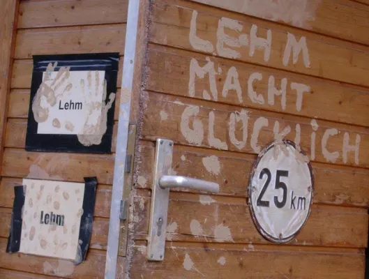 Bild: TraveArt Kinderprogramm: Natur-Kunst-Ferien „Kinder: Unterwegs in Wald und Wiese“ im Künstlerdorf Barnitz