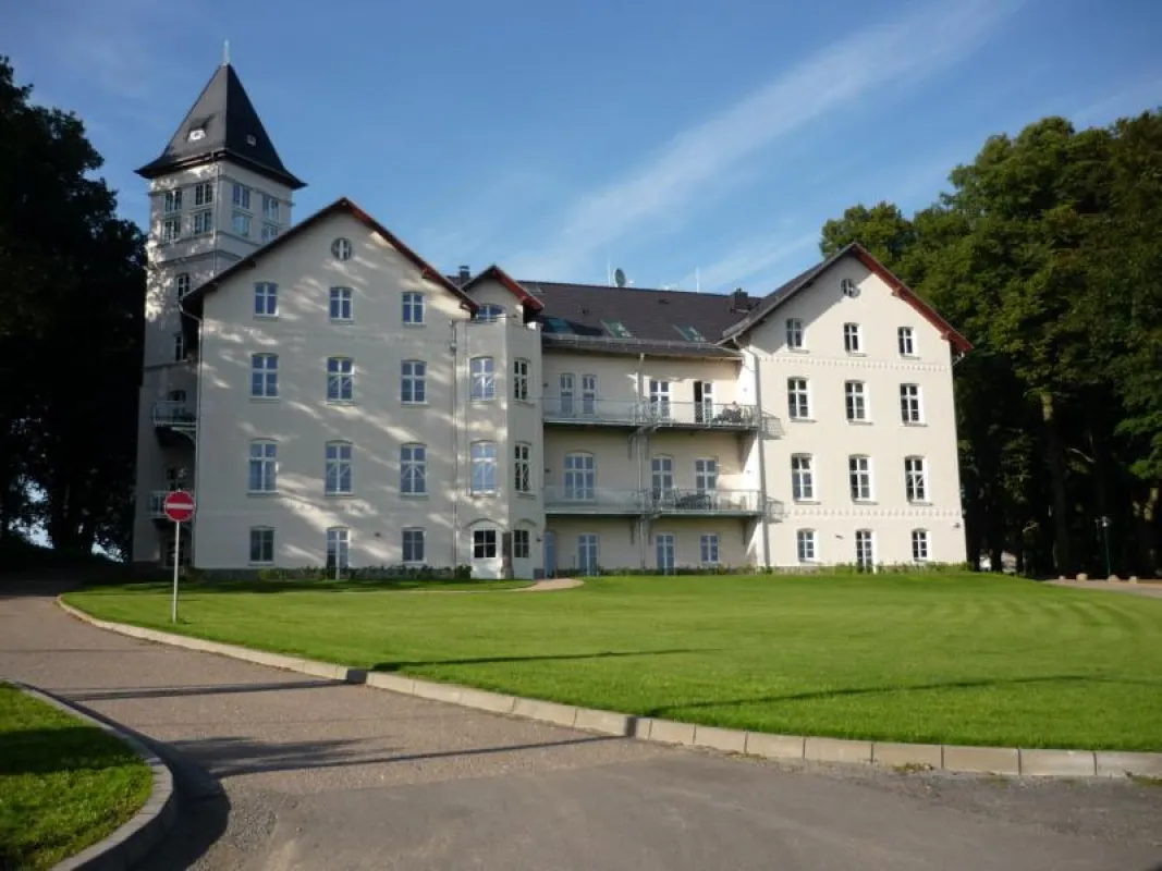 Das Jagdschloß zu Hohen Niendorf an der Ostsee, zwischen KÜHLUNGSBORN und RERIK